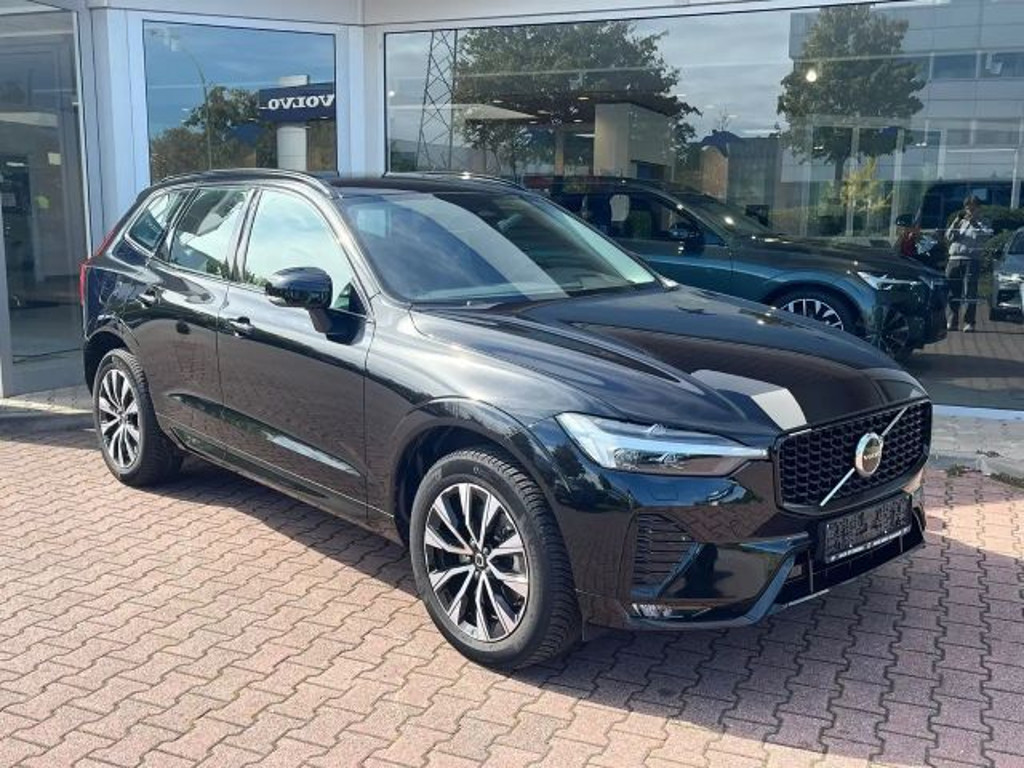 Volvo XC60 Plus Dark