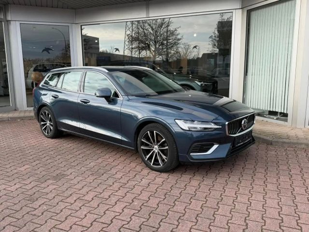Volvo V60 AWD T6 Recharge Core