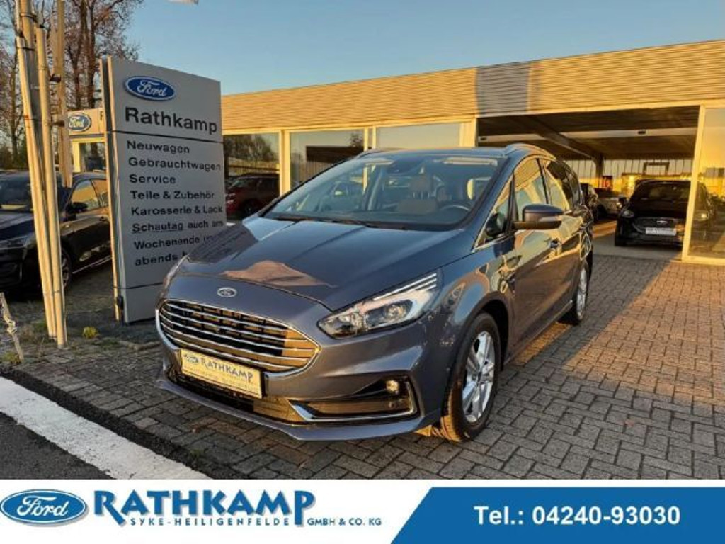 Ford S-Max Titanium