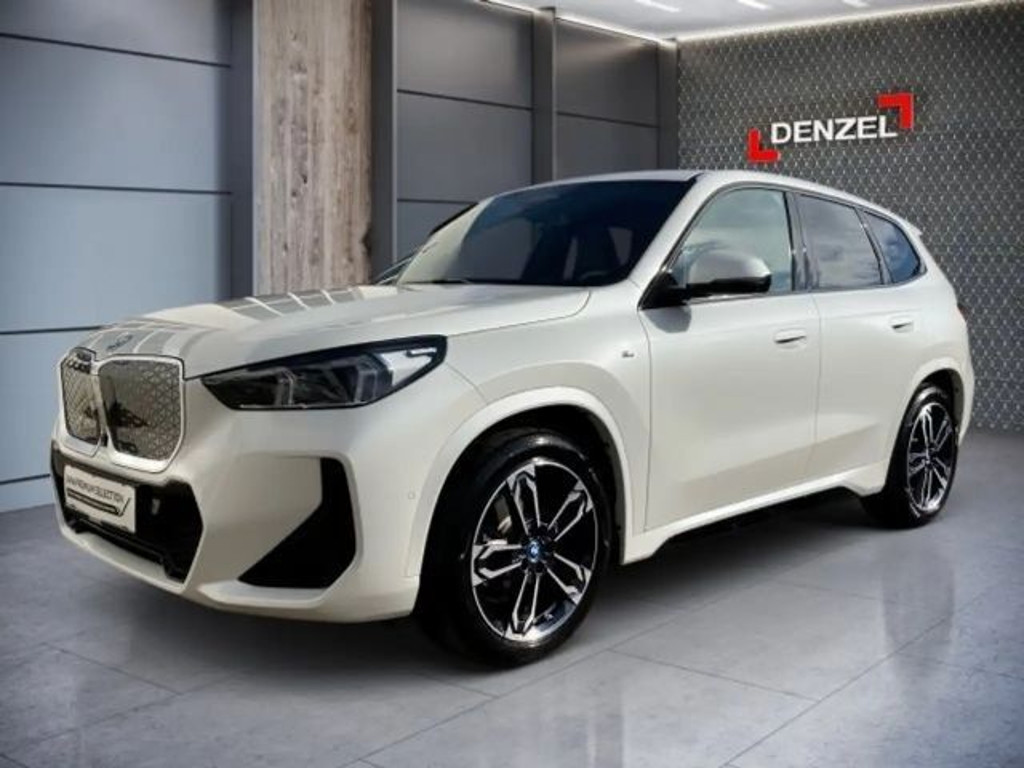 BMW iX1 xDrive30