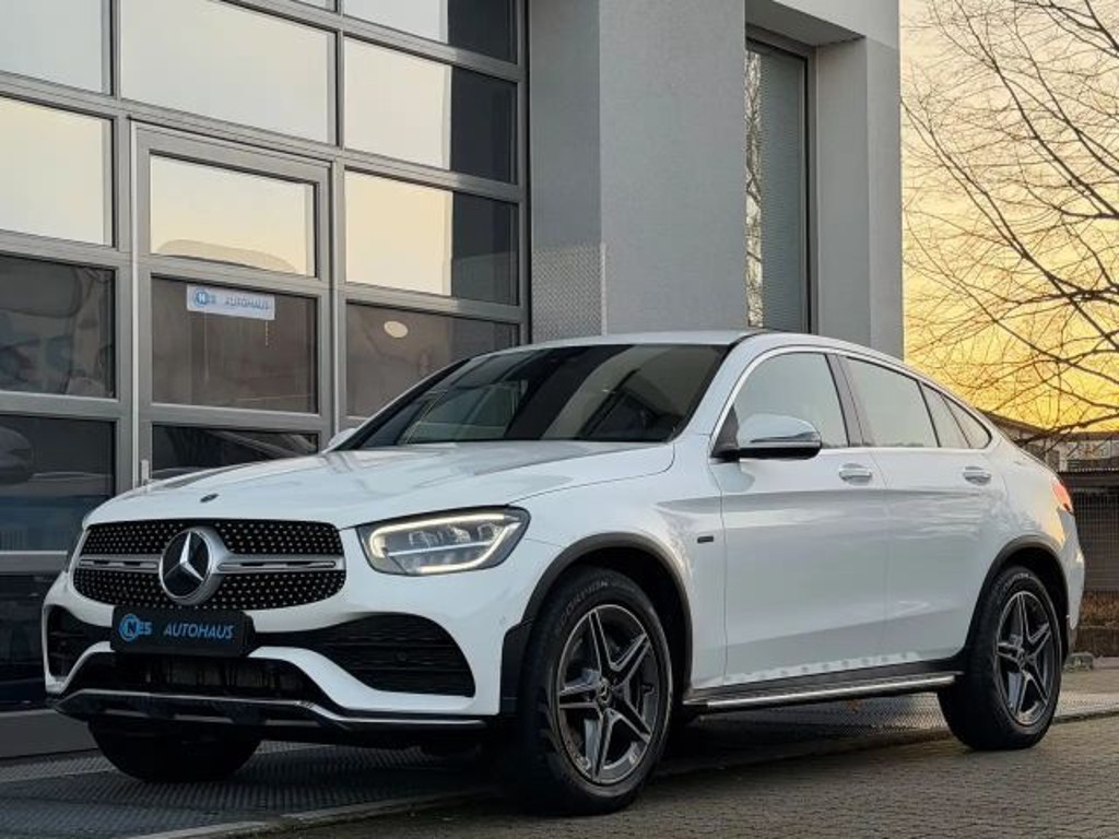 Mercedes-Benz GLC-Klasse GLC 300 4MATIC AMG Line Coupé GLC 300 e