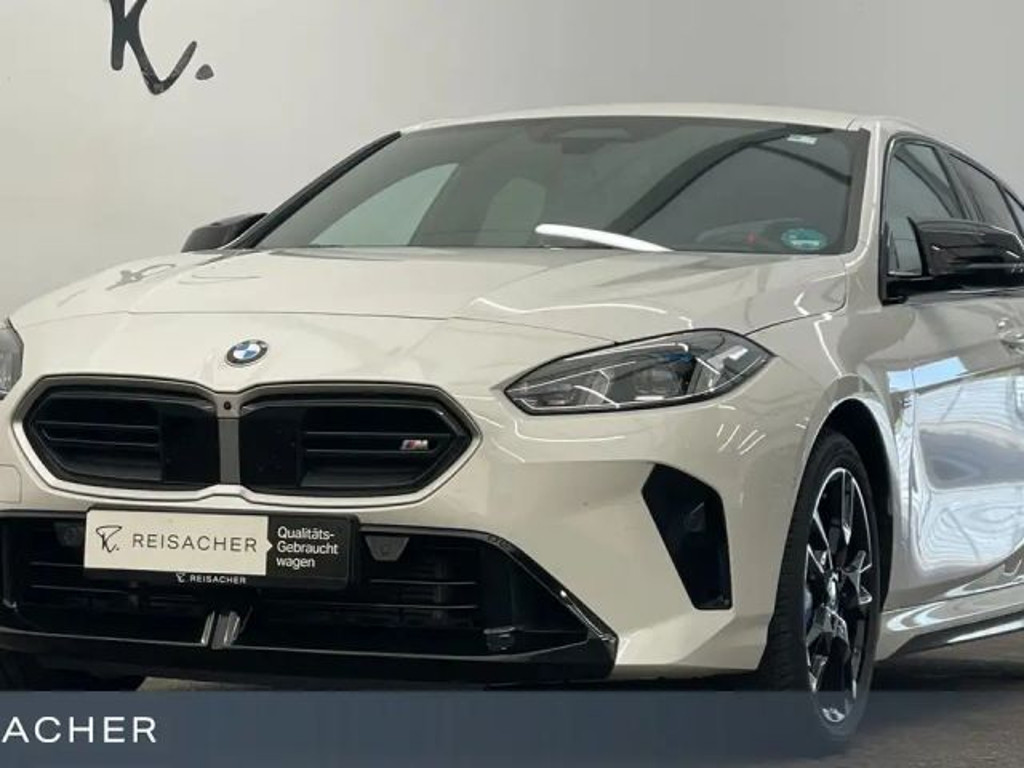BMW 1 Serie 135 xDrive Sedan