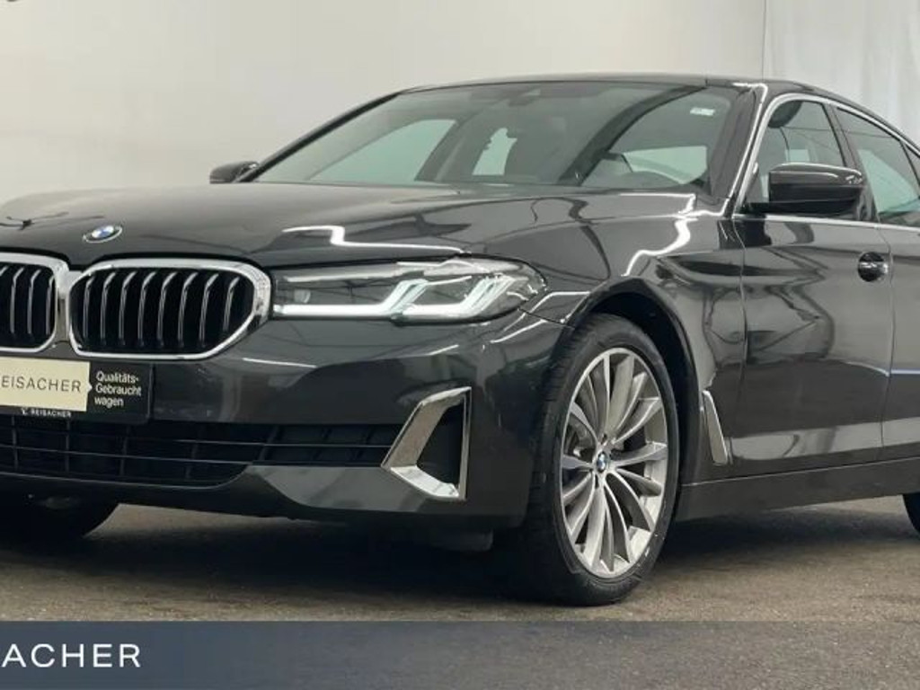 BMW 5 Serie 520 Luxury Line Sedan 520i