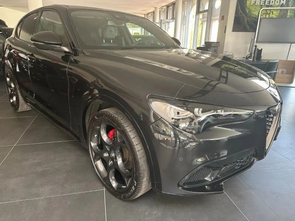 Alfa Romeo Stelvio Turbo