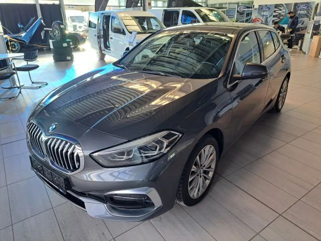 BMW 1 Serie 118 Luxury Line Sedan 118i