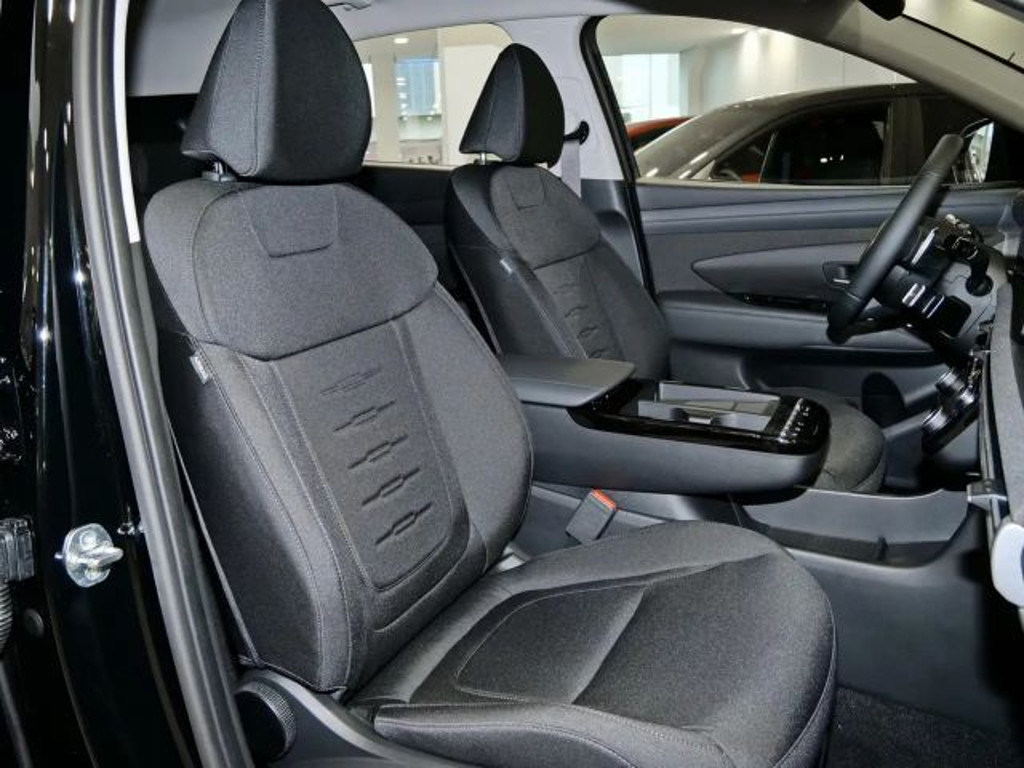 Hyundai Tucson Select Hybrid