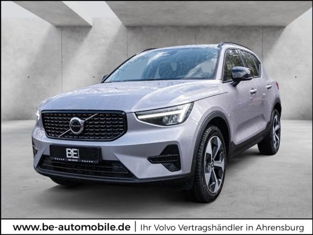 Volvo XC40 Plus Dark