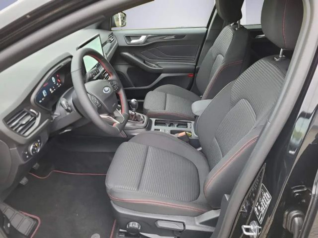 Ford Focus EcoBoost ST Line