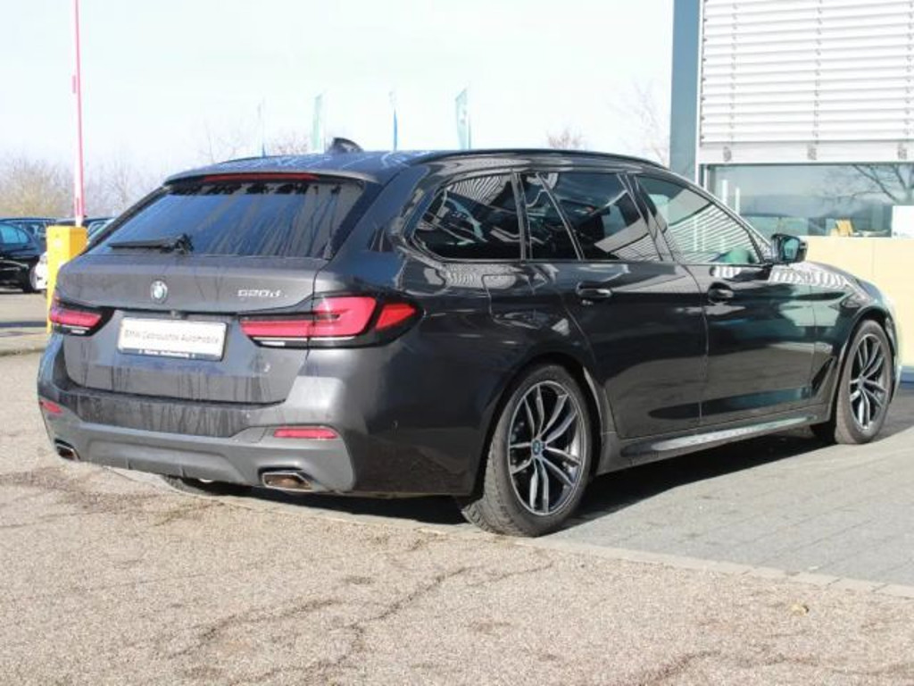 BMW 5 Serie 520 M-Sport Touring 520d