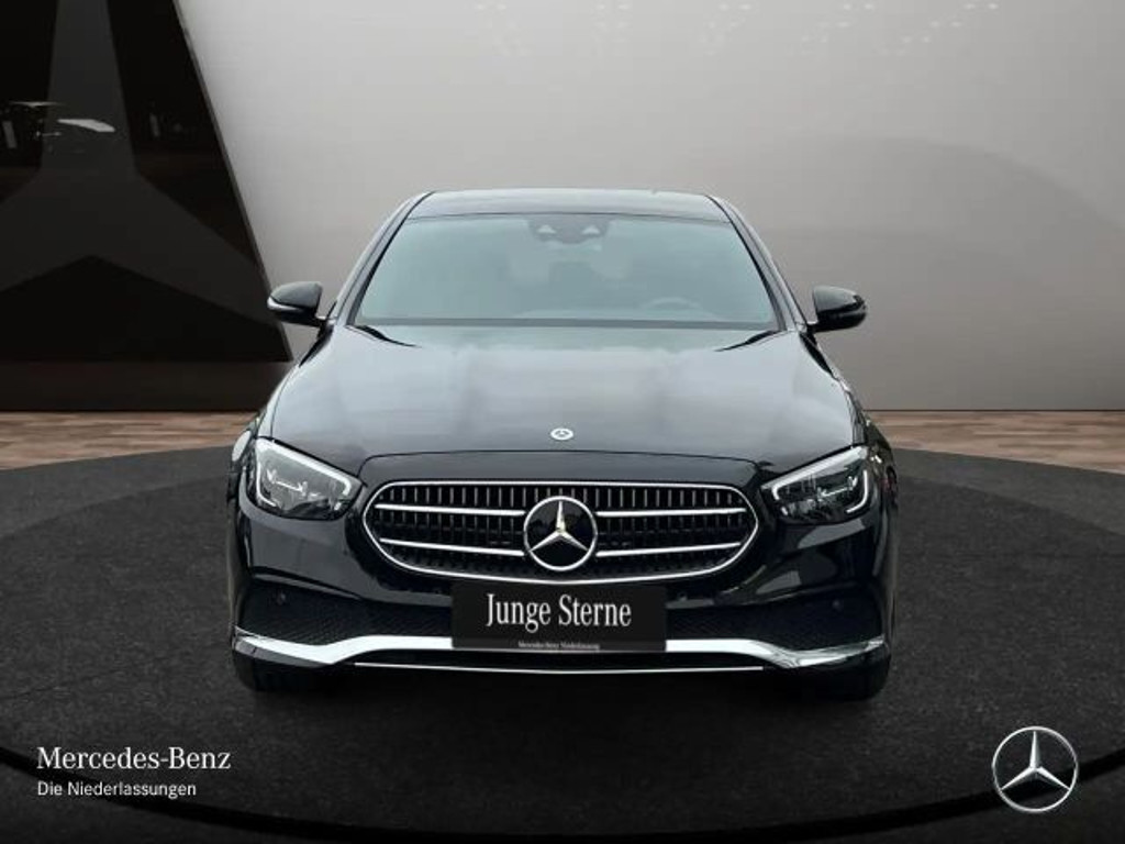 Mercedes-Benz E-Klasse E 200 4MATIC AVANTGARDE Sedan