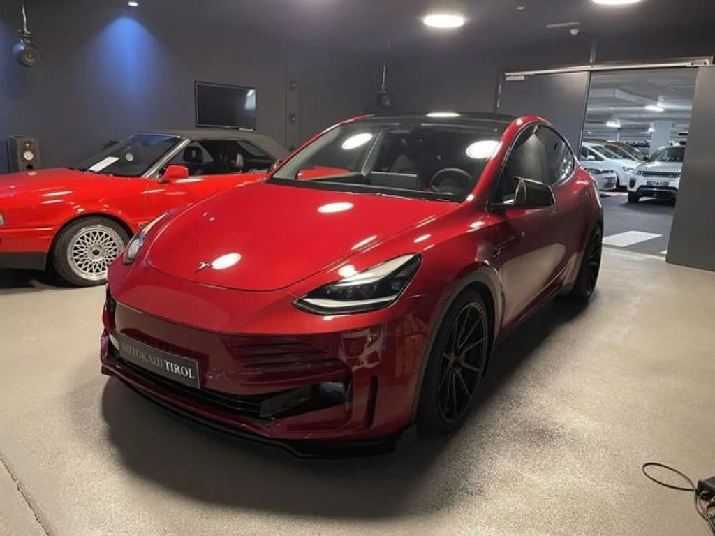 Tesla Model Y Long Range Dual Motor AWD