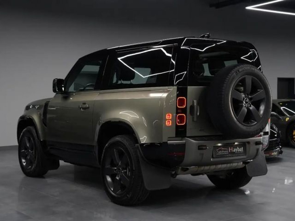 Land Rover Defender Dynamic HSE 90