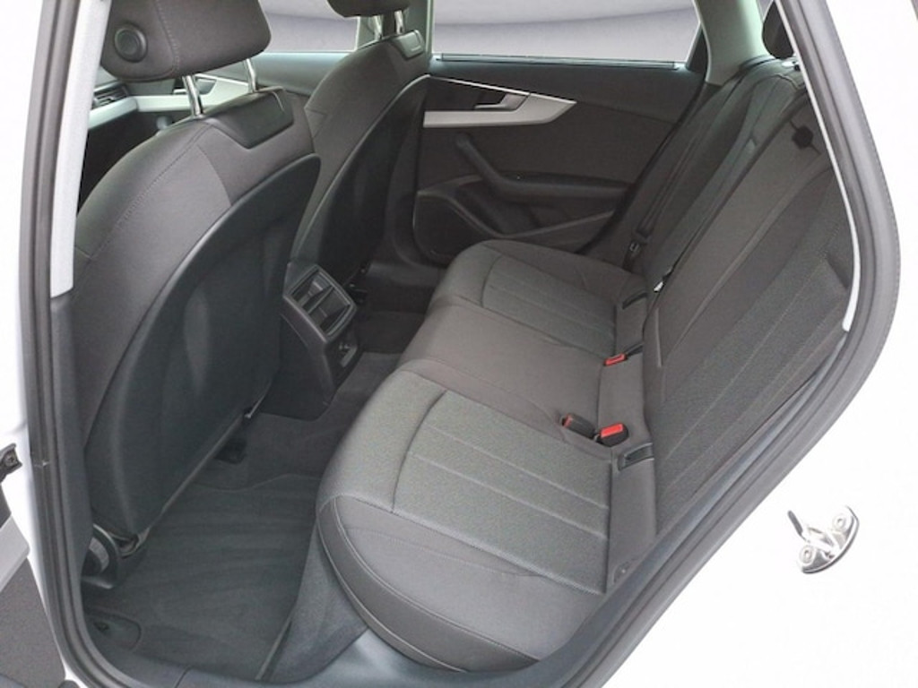 Audi A4 Avant S-Tronic 35 TFSI