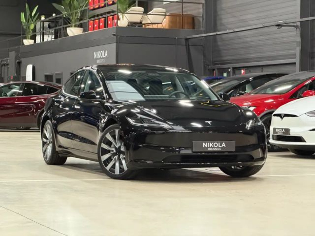Tesla Model 3 RWD