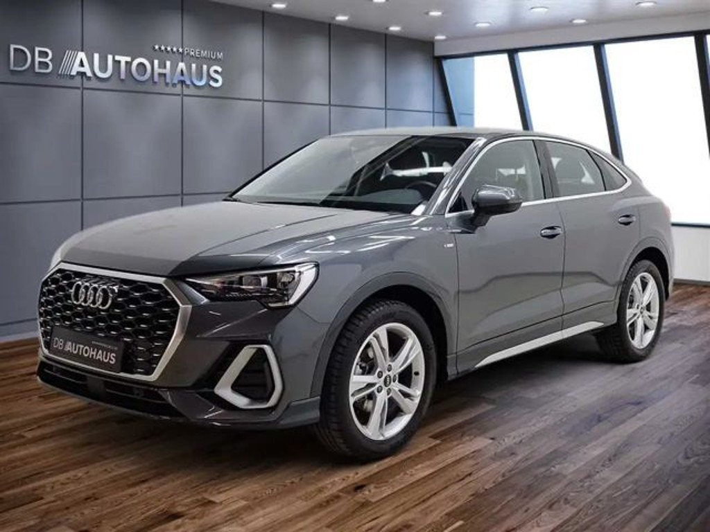 Audi Q3 S-Line 1.5 TFSI