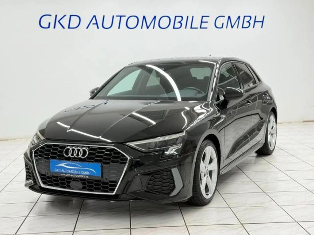 Audi A3 Sportback Sedan S-Line 35 TFSI