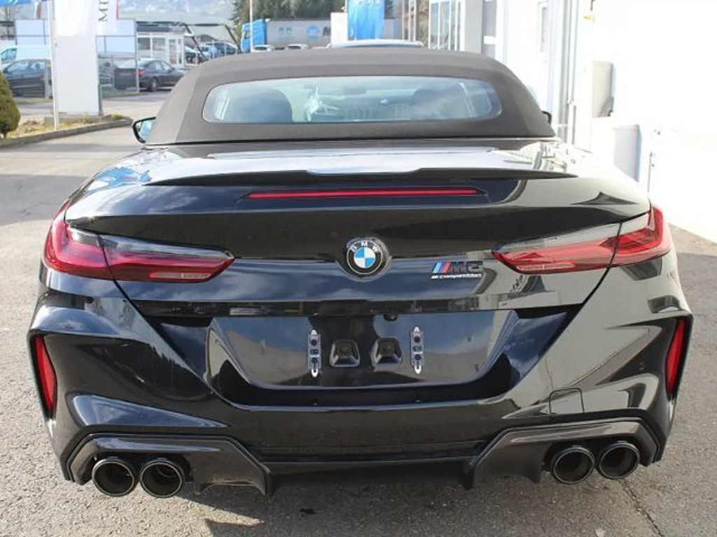 BMW M8