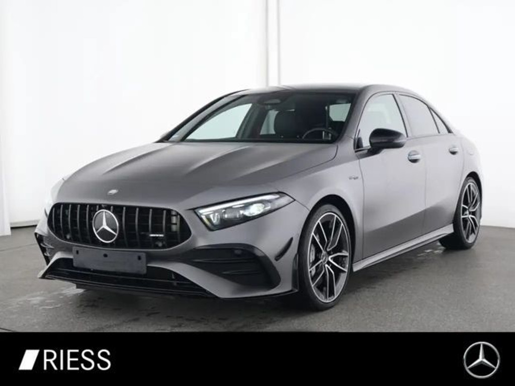 Mercedes-Benz A-Klasse A 35 AMG 4MATIC AMG Line