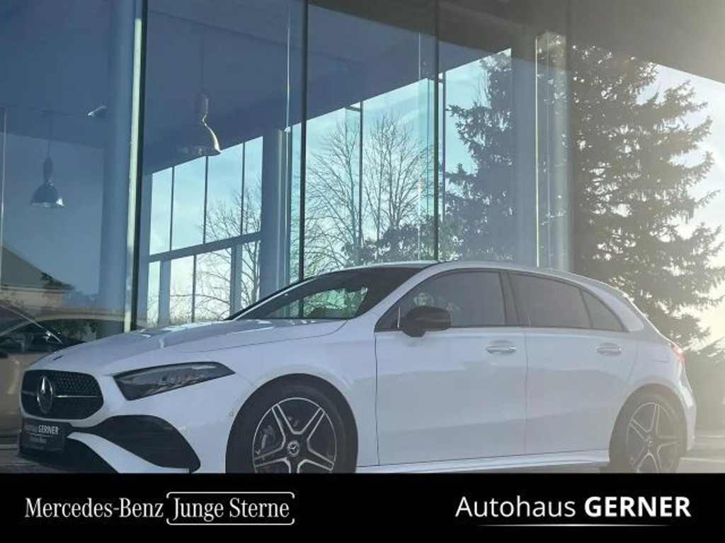 Mercedes-Benz A-Klasse A 180 AMG Line Hatchback