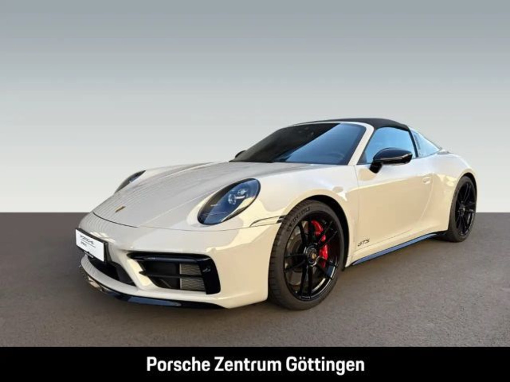 Porsche 992 GTS Targa Coupé 4
