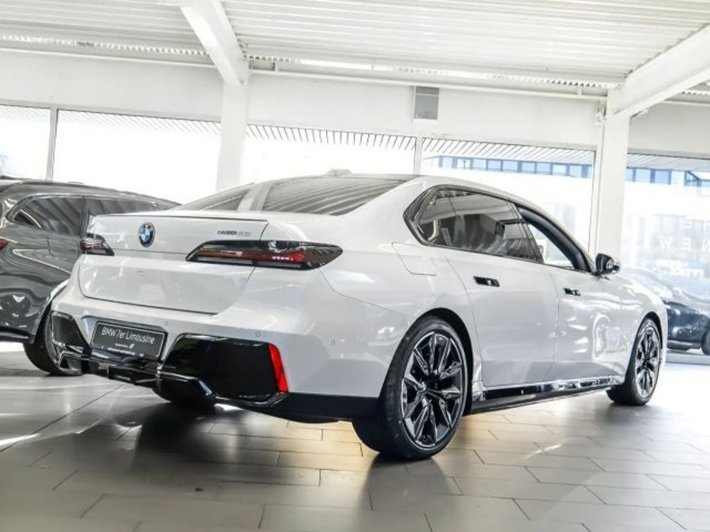 BMW i7 M-Sport Sedan