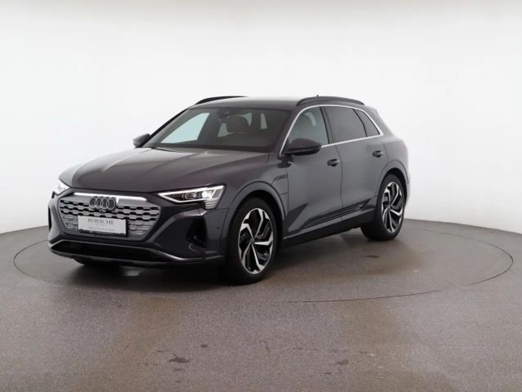Audi Q8 e-tron Quattro 50