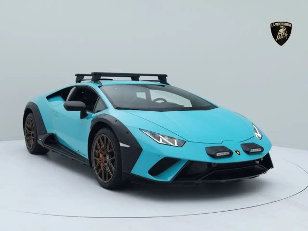 Lamborghini Huracan n Sterrato I BLU GLAUCO I AD PERSONAM