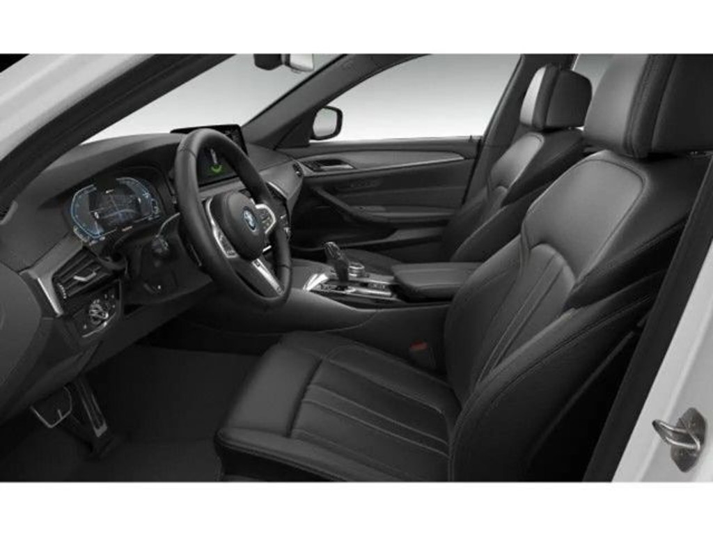 BMW 5 Serie 530 M-Sport xDrive Touring 530e