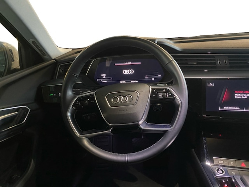 Audi e-tron Quattro 50