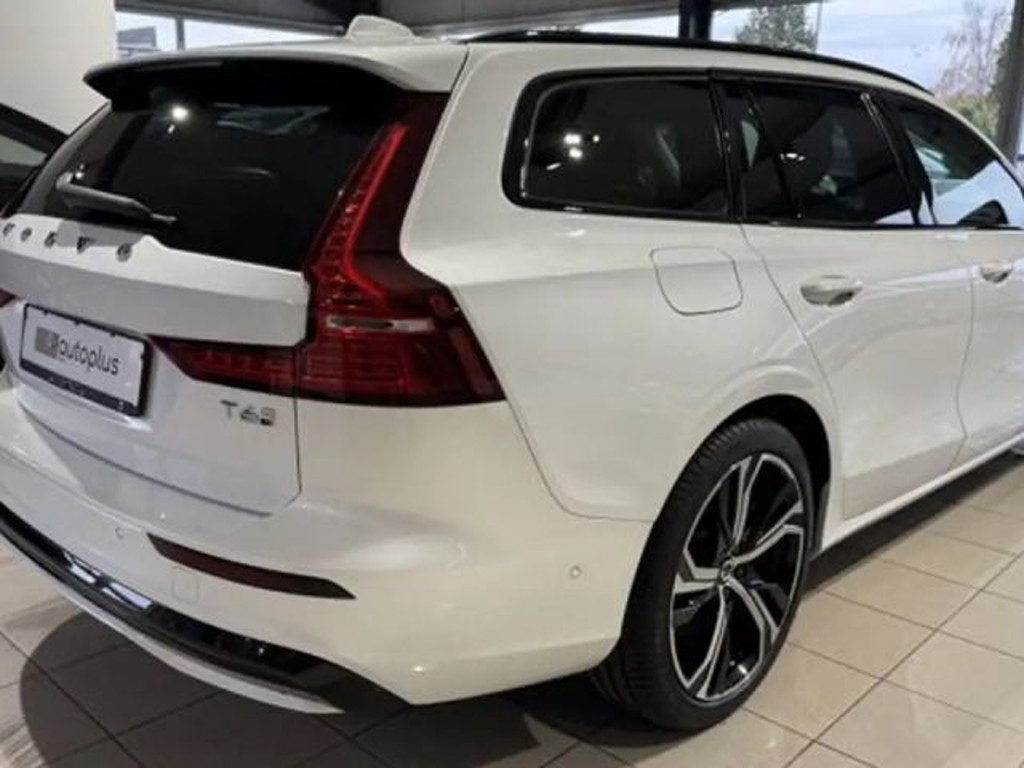 Volvo V60 AWD T6 Recharge Plus Dark