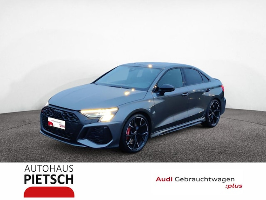 Audi RS3 Sedan Quattro S-Tronic
