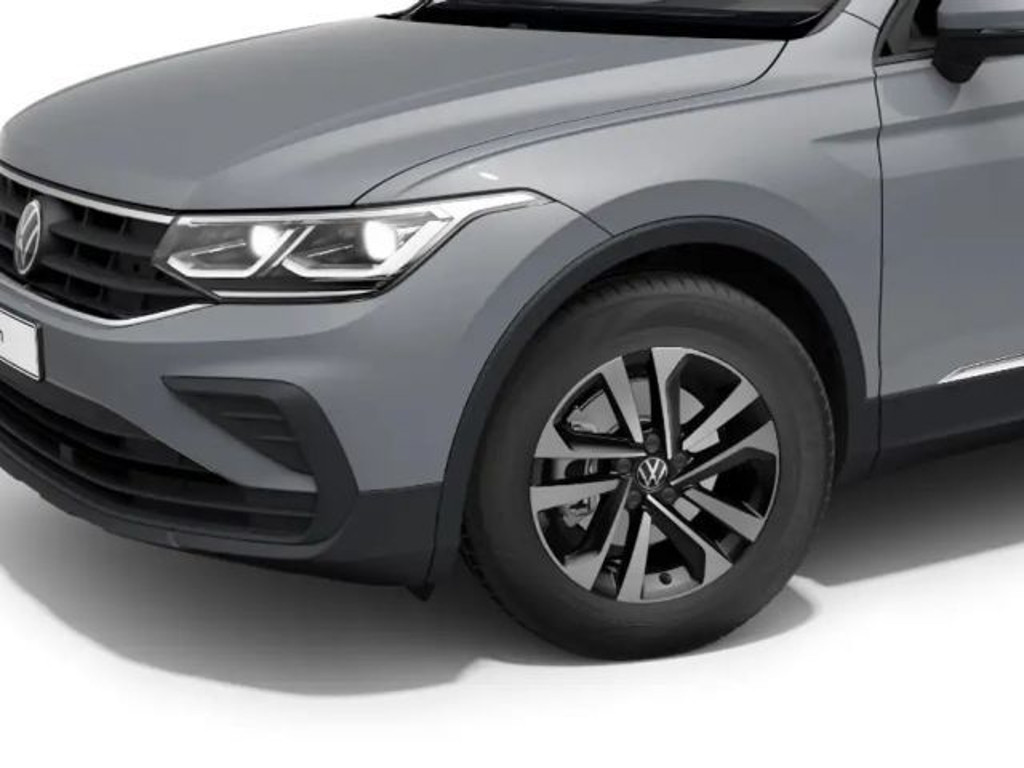 Volkswagen Tiguan United 17"LM 3AC+ Navi LED+ Kessy AmbiL 4PDC