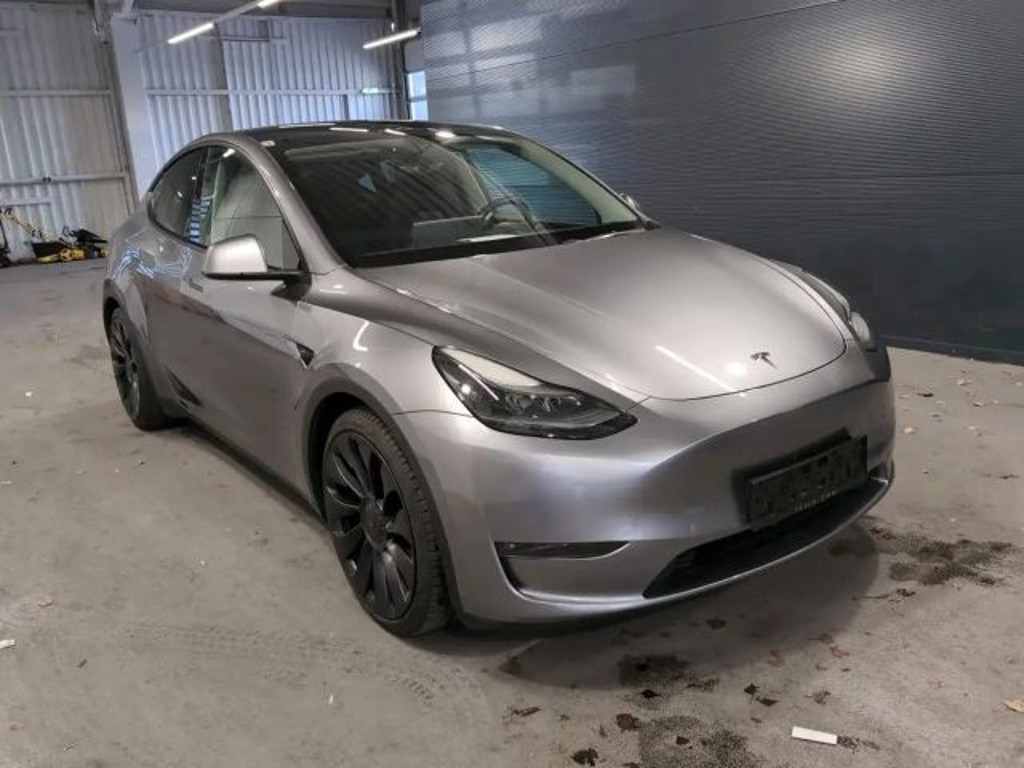Tesla Model Y Performance Dual Motor AWD