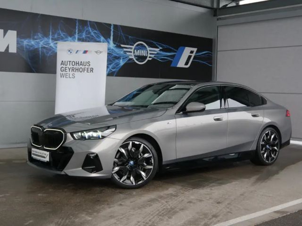 BMW i5 Sedan eDrive40