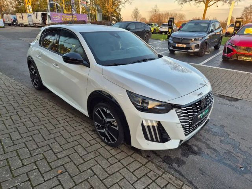 Peugeot e-208