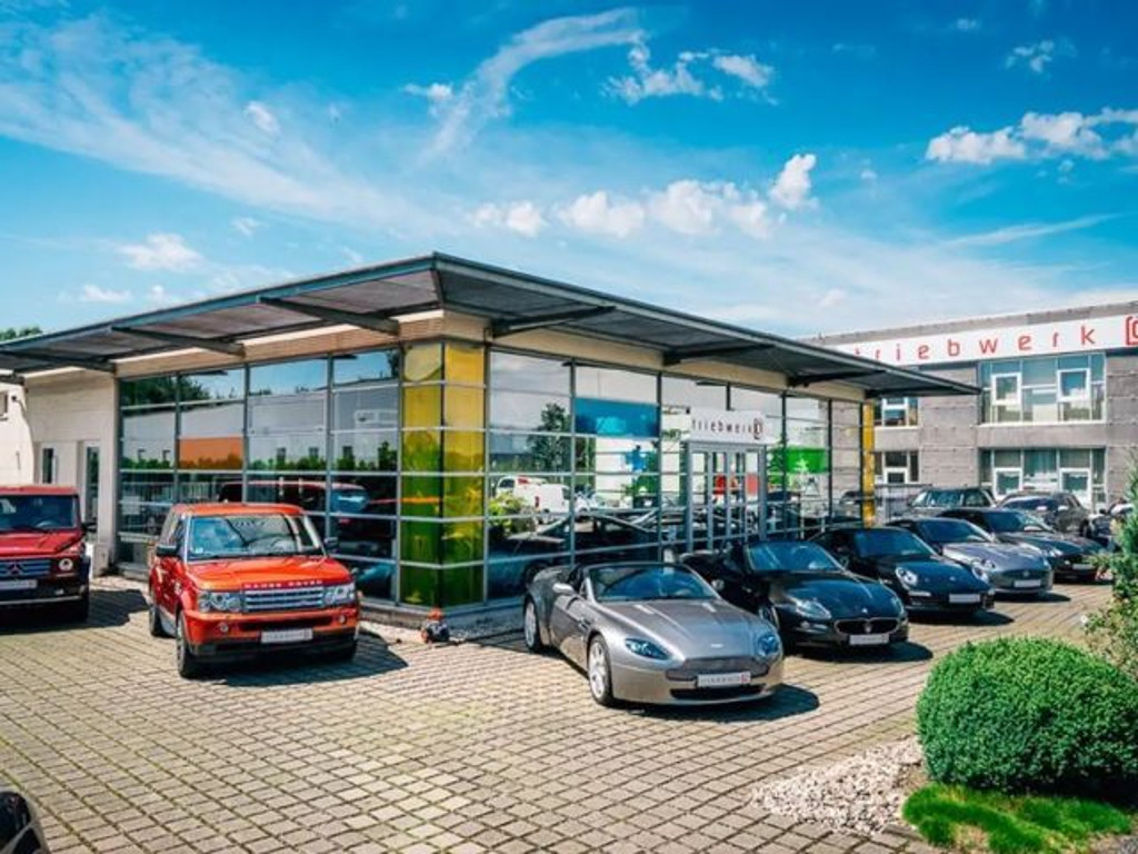 Land Rover Range Rover Velar Dynamic R-Dynamic SE D200 AWD