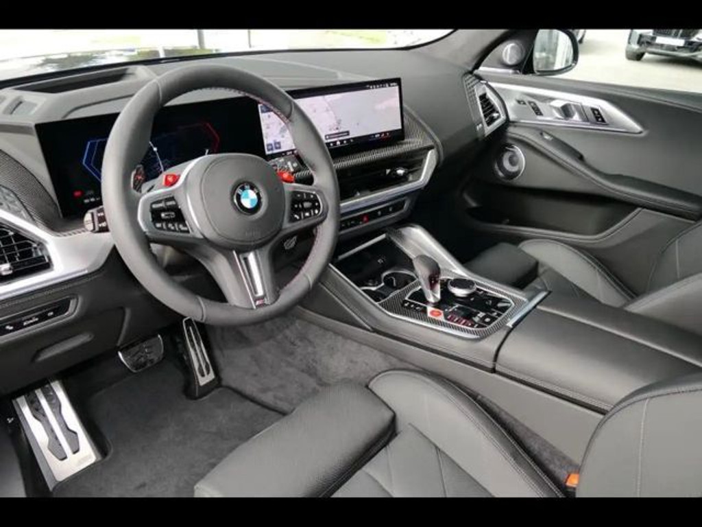 BMW XM