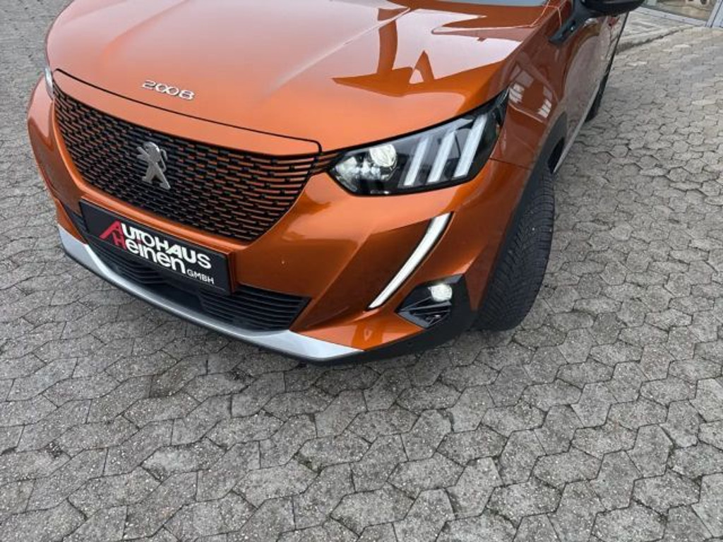 Peugeot e-2008