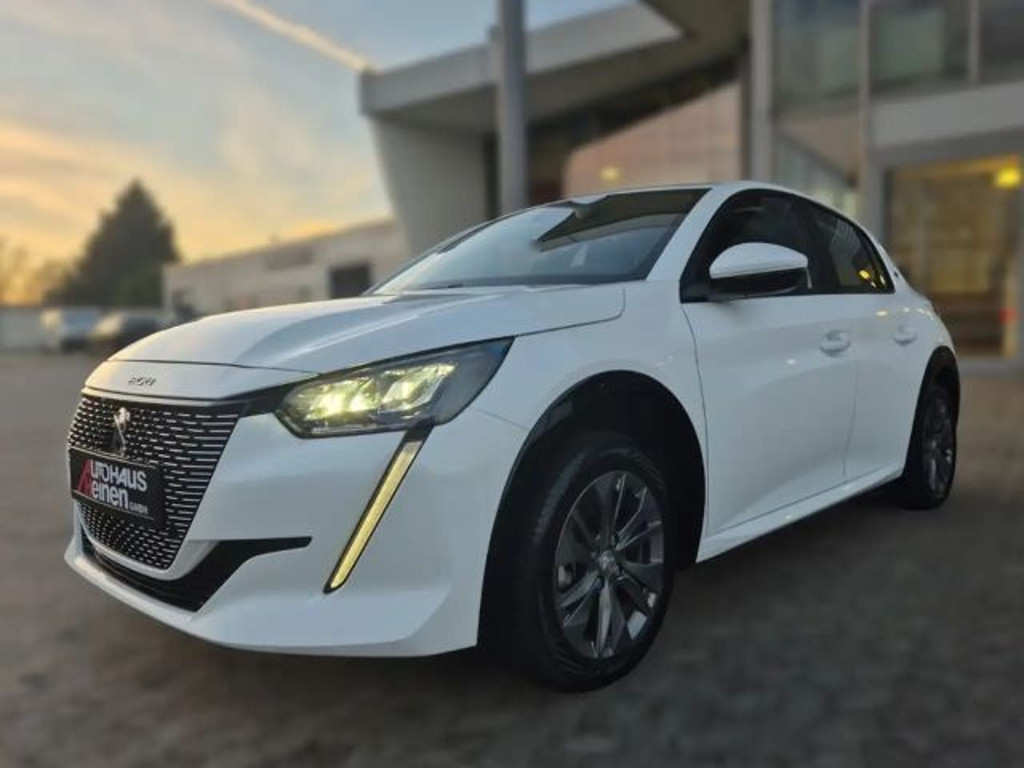Peugeot e-208