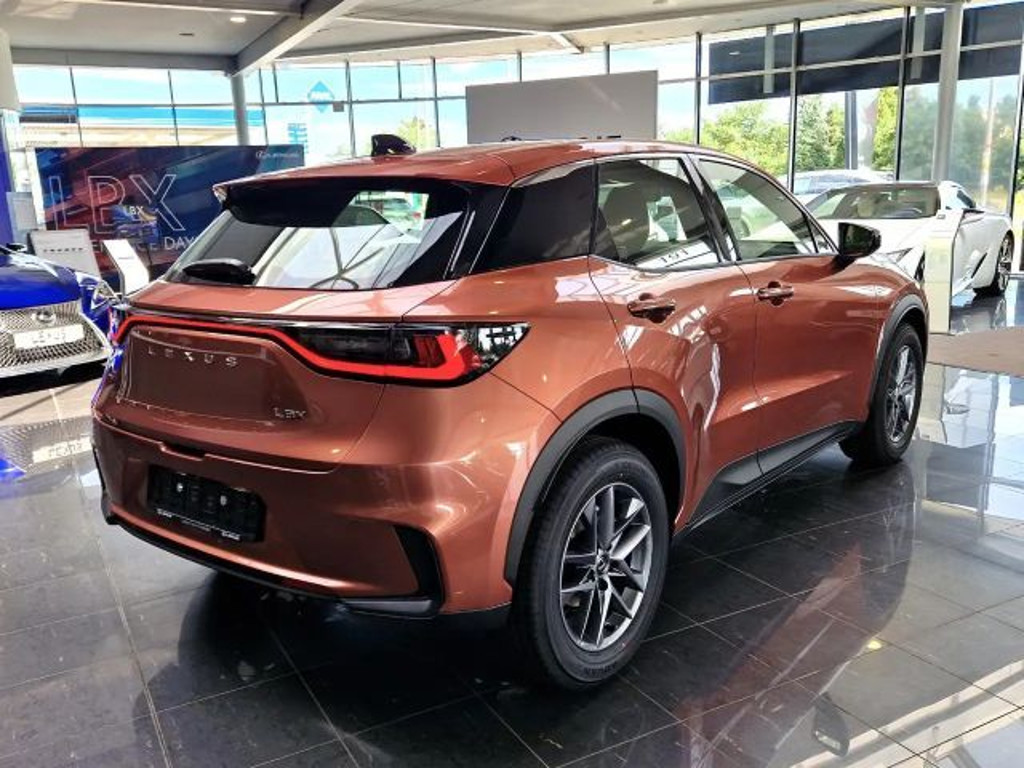 Lexus LBX