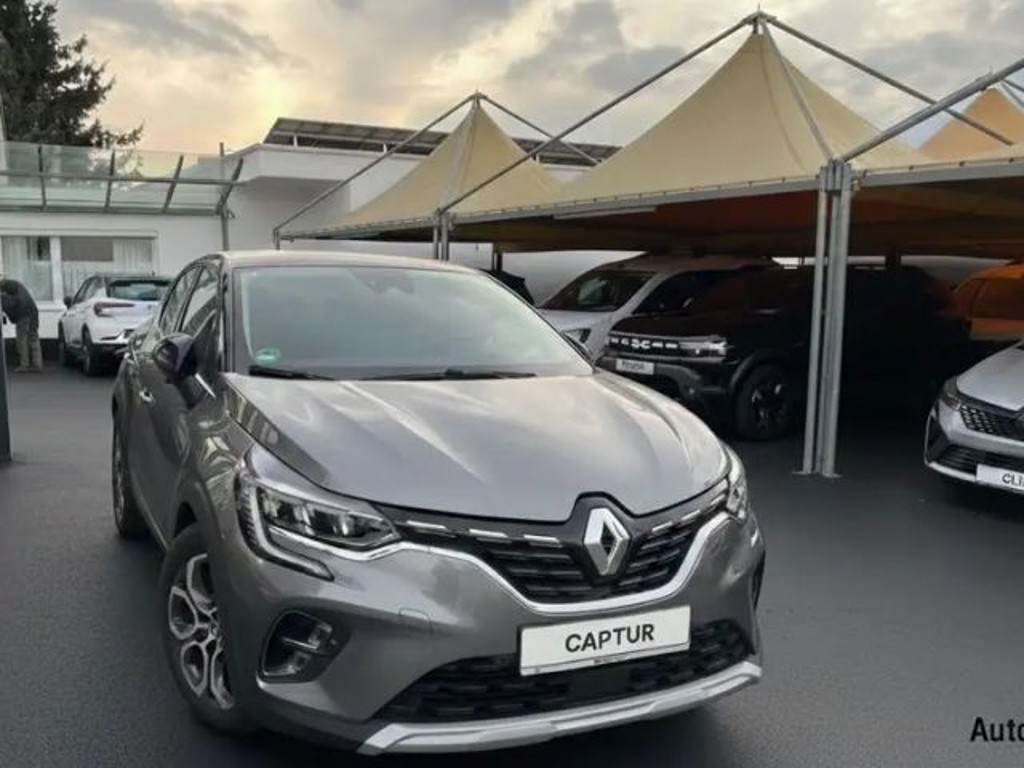 Renault Captur EDC Intens TCe 140 Hybrid