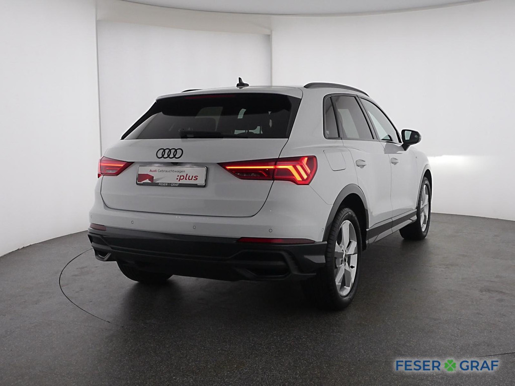 Audi Q3 S-Line S-Tronic 35 TFSI