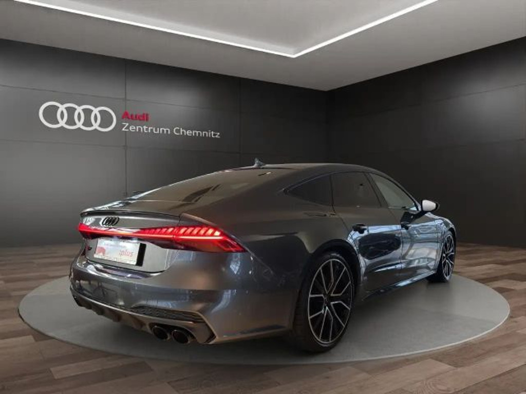 Audi S7