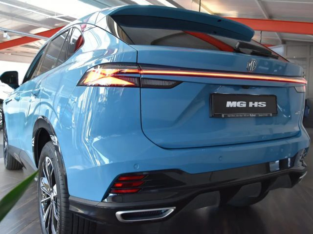 MG HS