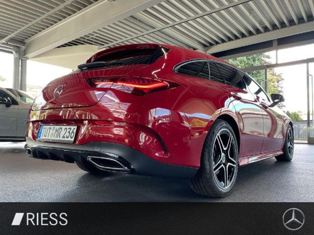 Mercedes-Benz CLA-Klasse CLA 200 AMG Line Shooting Brake