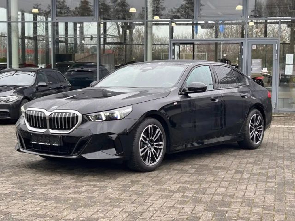 BMW 5 Serie 520 M-Sport Sedan 520i