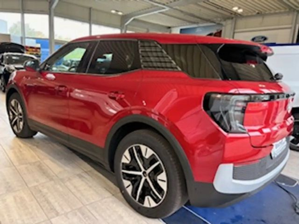 Ford Explorer RWD Extended range