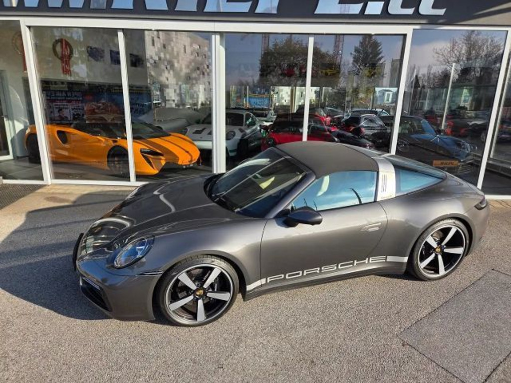 Porsche 992 S Targa Cabrio 4