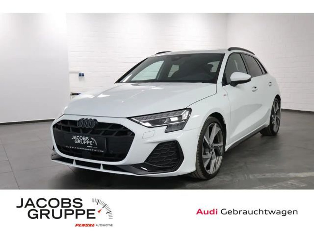 Audi A3 Sportback Sedan S-Line 35 TFSI