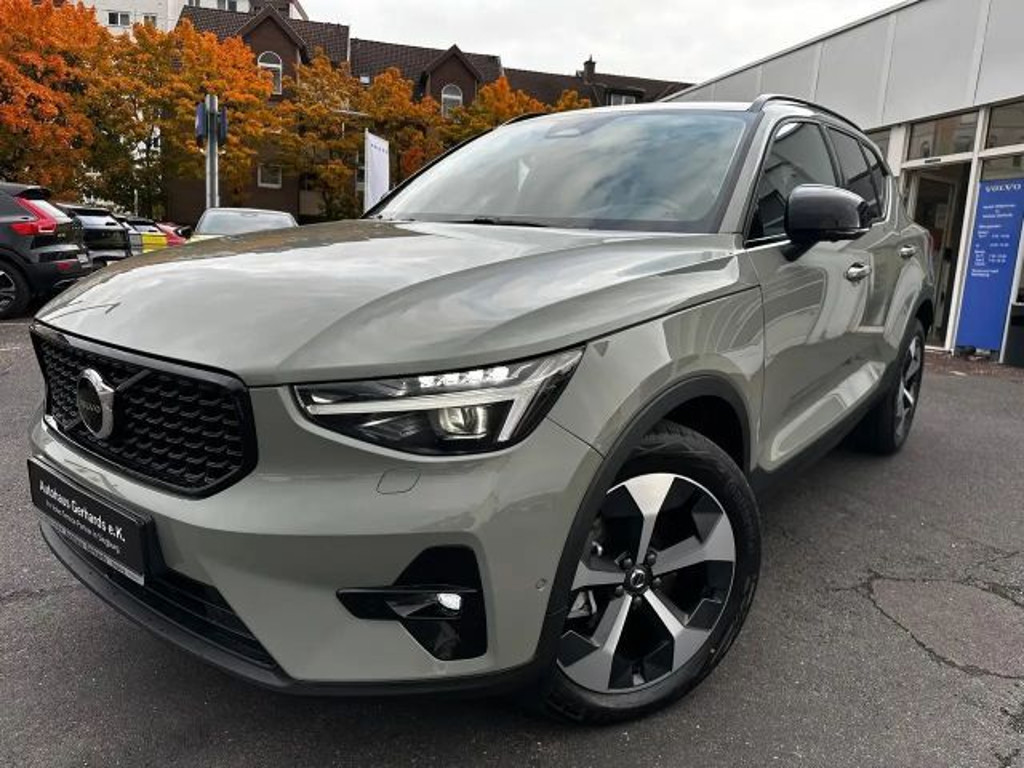 Volvo XC40 Plus Dark